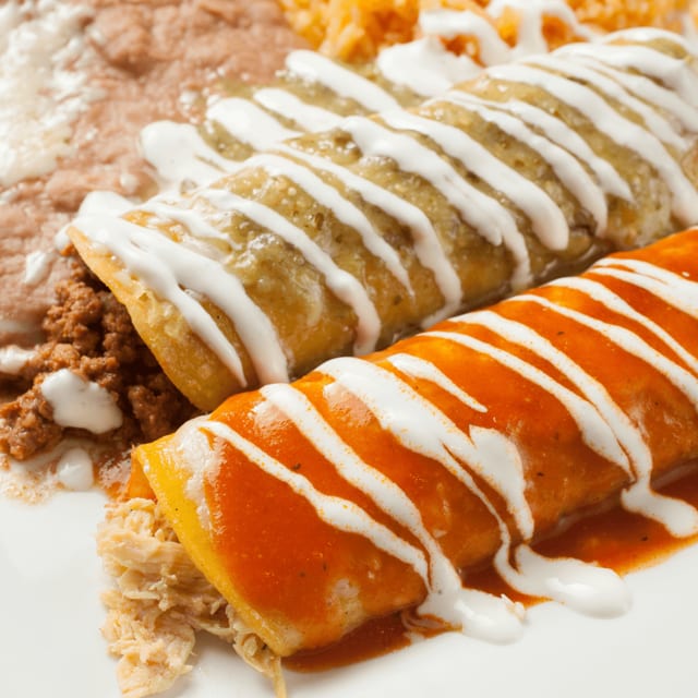 89. Enchiladas Divorciadas.